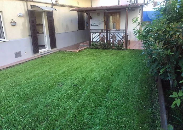 Garden House Cristina 5 Terre Апартаменты *